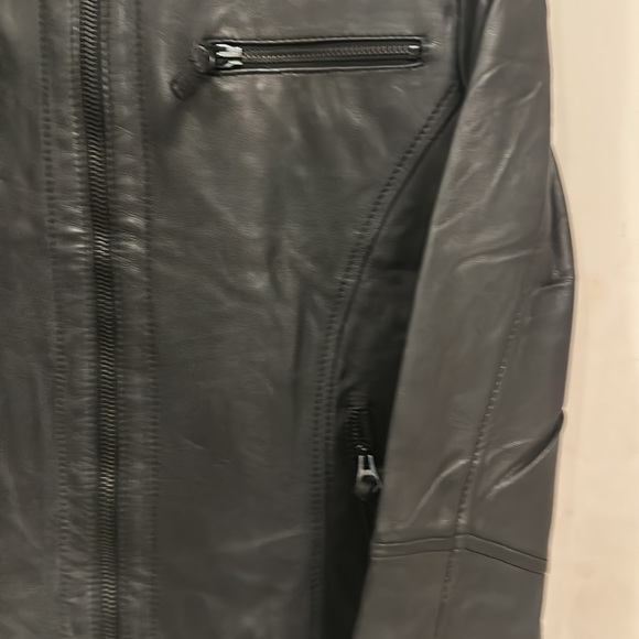 GQ Firenze-Italia Pure Leather short jacket! Classy, stylish, sassy!UK S/M! NWOT - Picture 9 of 16